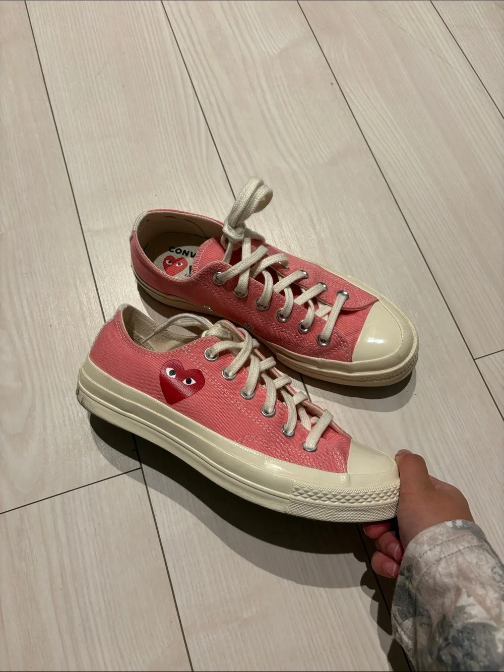 Converse Pink Low-Top Canvas Sneakers with Heart Logo - Picture 4 of 5